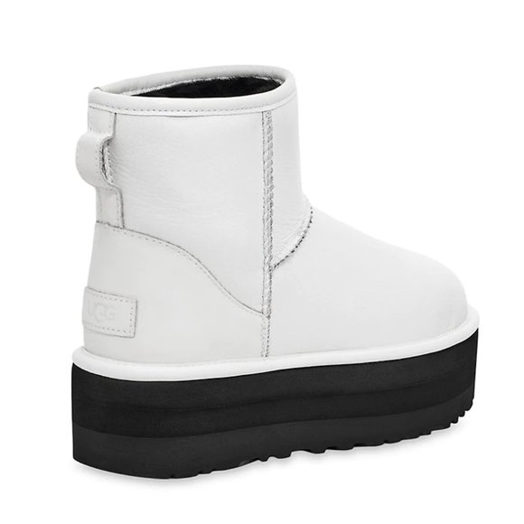 UGG Classic Mini Platform Matte Boot - Picture 4 of 11